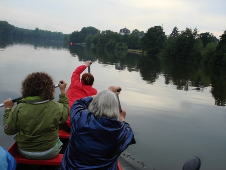 05.06.11 Hanau: die Kinzig mndete in den Main, hier sind wir vor dem Hanauer Schloss.