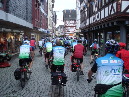 06.08.11: Nach dem Start in Dillenburg fahren wir durch die wunderschöne Altstadt