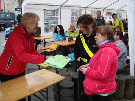 28.04.13: Volksradfahren in Offenbach, bei der Verlosung haben wir auch gewonnen!