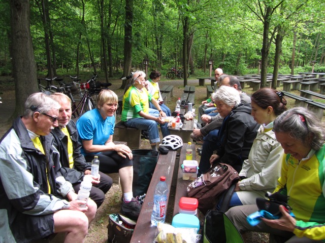 Unsere Gruppe beim Picknick 