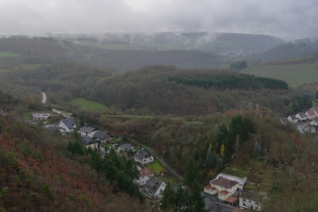 Traumhaft schöne Aussicht von der Altenbaumburg.