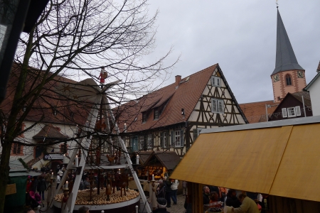 Blick auf einen kleinen Teil des Weihnachtsmarktes in Michelstadt