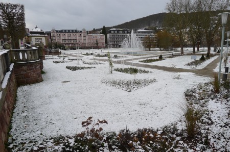 Der Rosengarten mit seinem Multimedia-Brunnen.