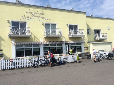 10.06.18 Rückfahrt: erste Pause nach 13 km.