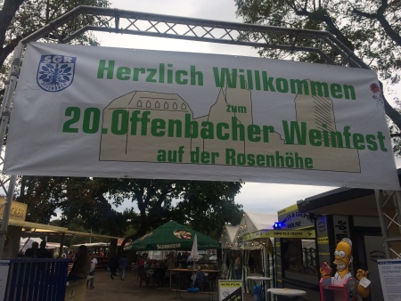 Nach der Fahrt ließen wir es uns noch auf dem Offenbacher Weinfest gut gehen. 