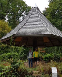 Pause am Weißen Tempel.