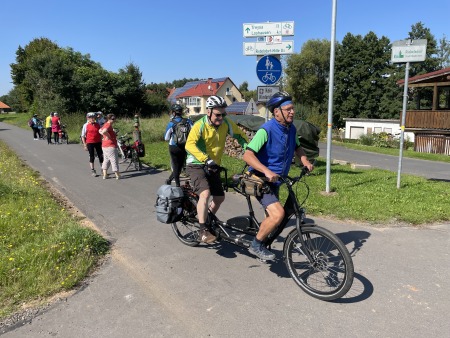 03.09.21: in Riebelsdorf kehrt ein Tandem um.